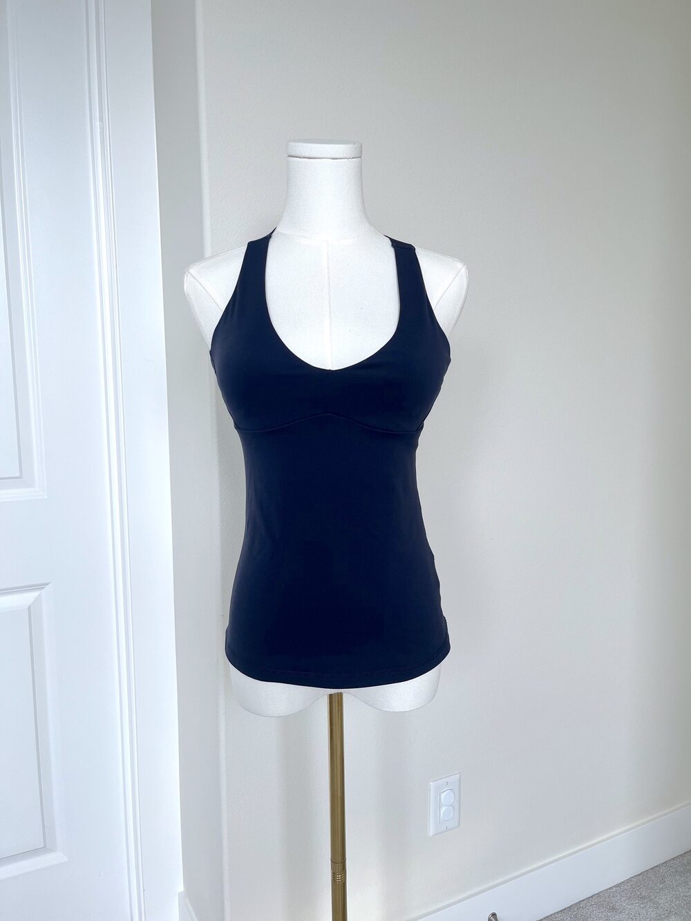 prAna Layna Navy Yoga Tank Top Criss Cross Strappy Back Built-In Shelf Bra